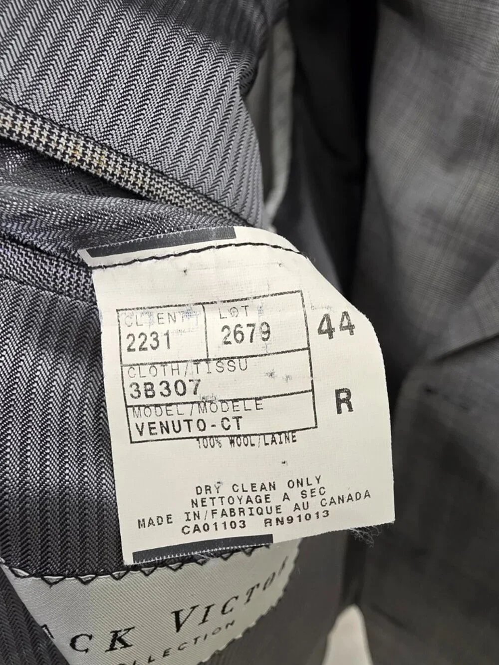 Jack Victor 44R 38x28 Gray Full Suit 3-Button Check R927